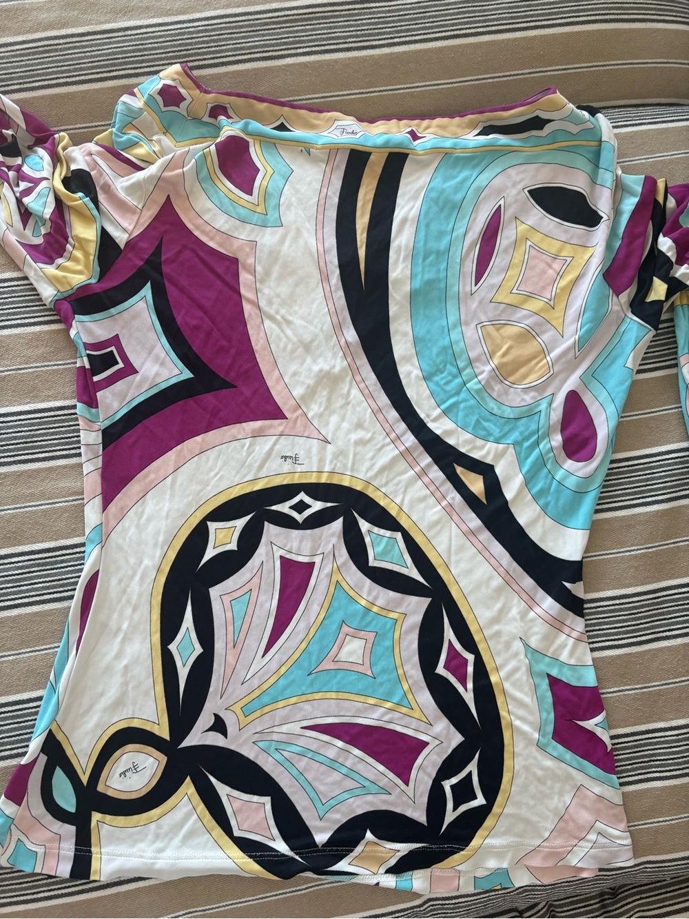 Emilio Pucci Long Sleeve V-Neck Top in Teal, Pink, Yellow, Black - Picture 7 of 9